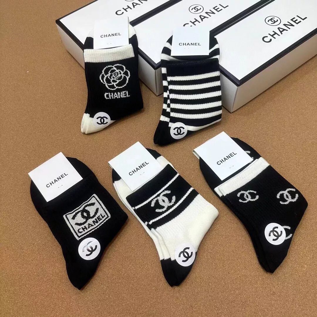 WellDesigned 1137 Chanel Socks For Women - Image 3