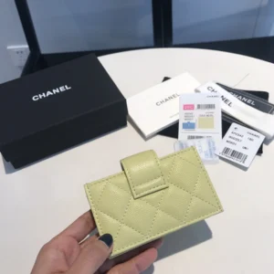 WellDesigned 2031 Chanel AAA Quality Card Case For Women