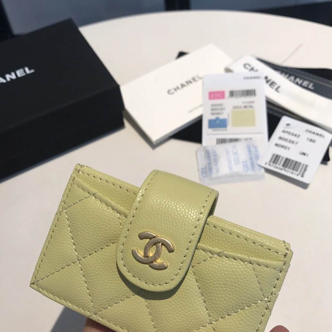 WellDesigned 2031 Chanel AAA Quality Card Case For Women - Image 4