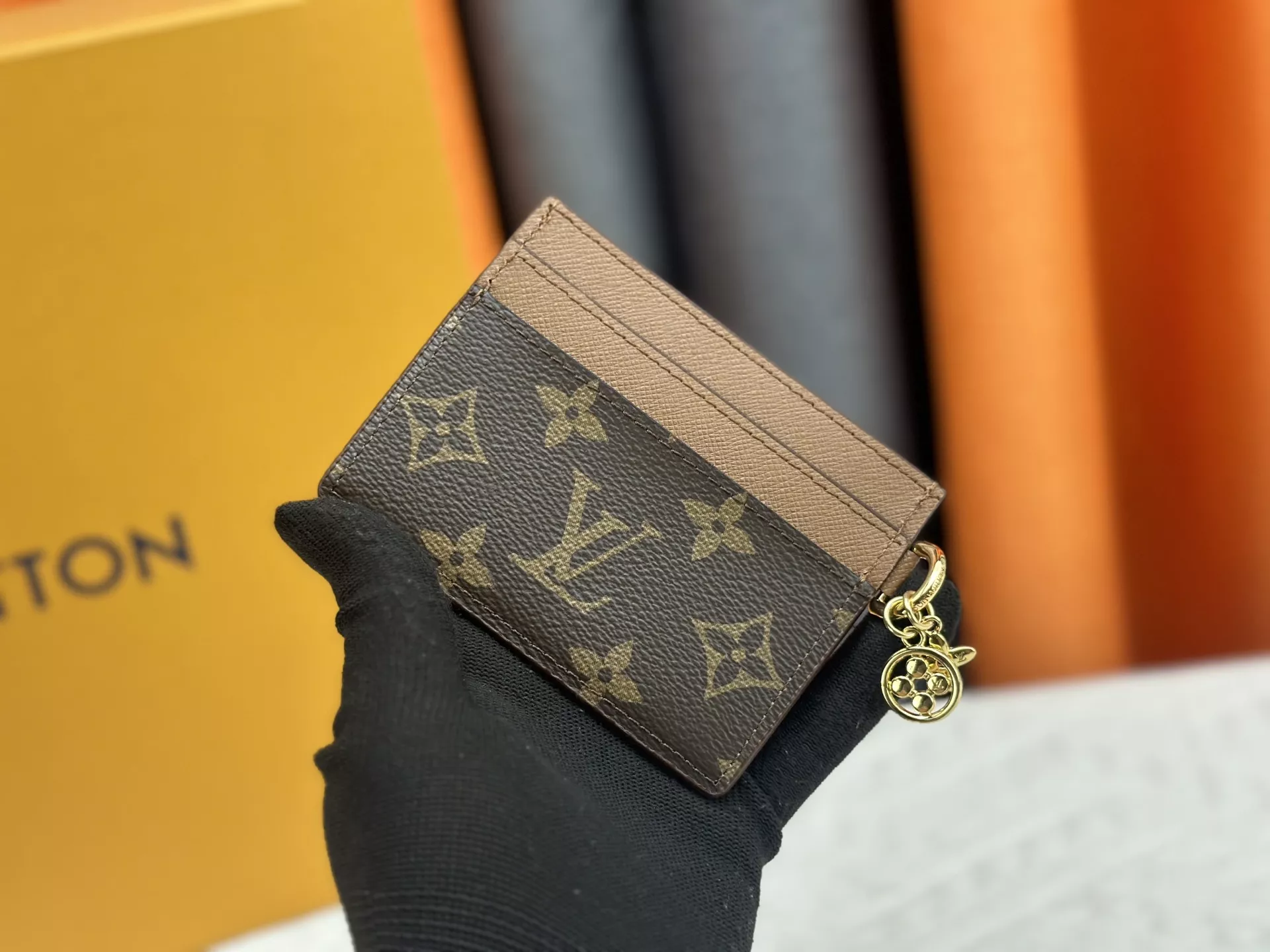 WellDesigned 6793 Louis Vuitton LV Card Case For Women