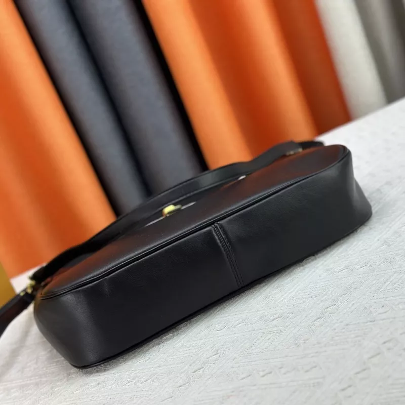 WellDesigned 7095 Louis Vuitton AAA Quality Messenger Bags For Women - Image 4