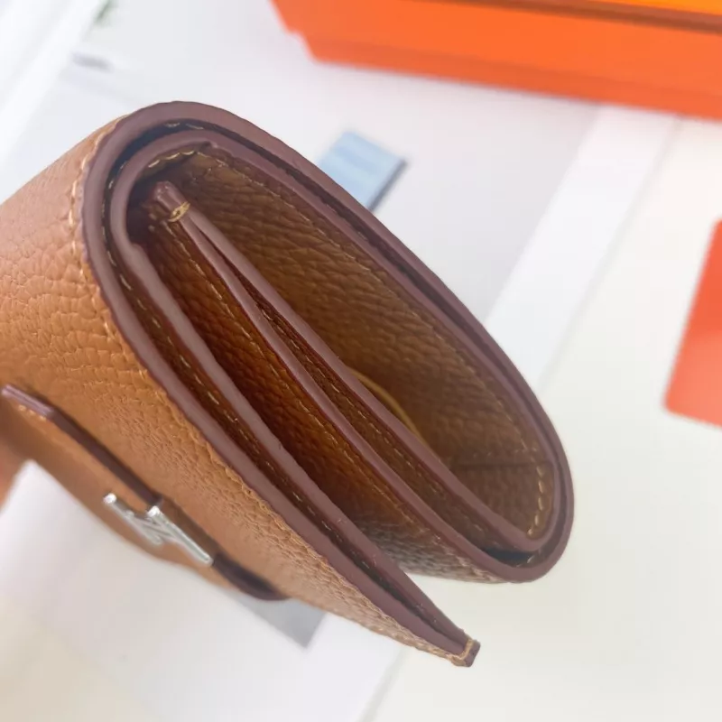 WellDesigned 8107 Hermes Card Case - Image 3