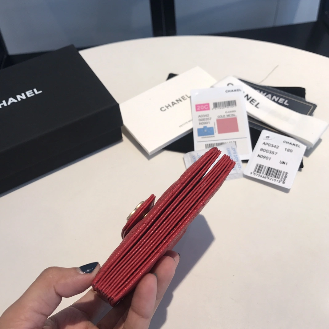 WellDesigned 8577 Chanel AAA Quality Card Case For Women - Image 5