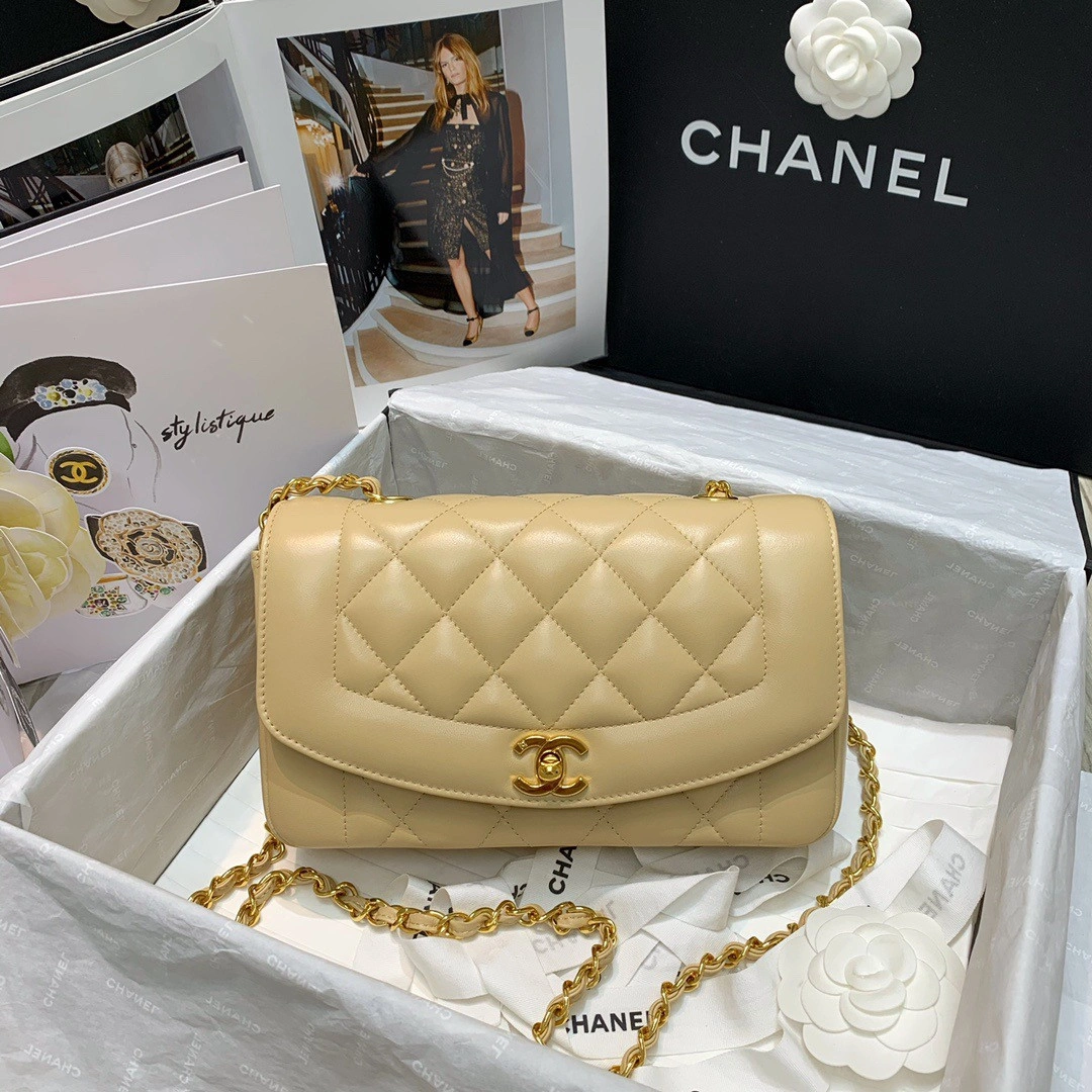 CHANEL FLAP BAG WellDesigned 652 - Image 3