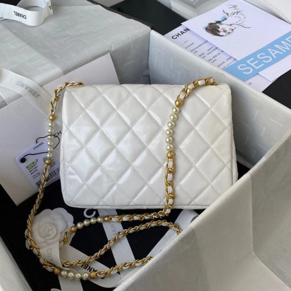 CHANEL FLAP BAG Affordable 521 - Image 4