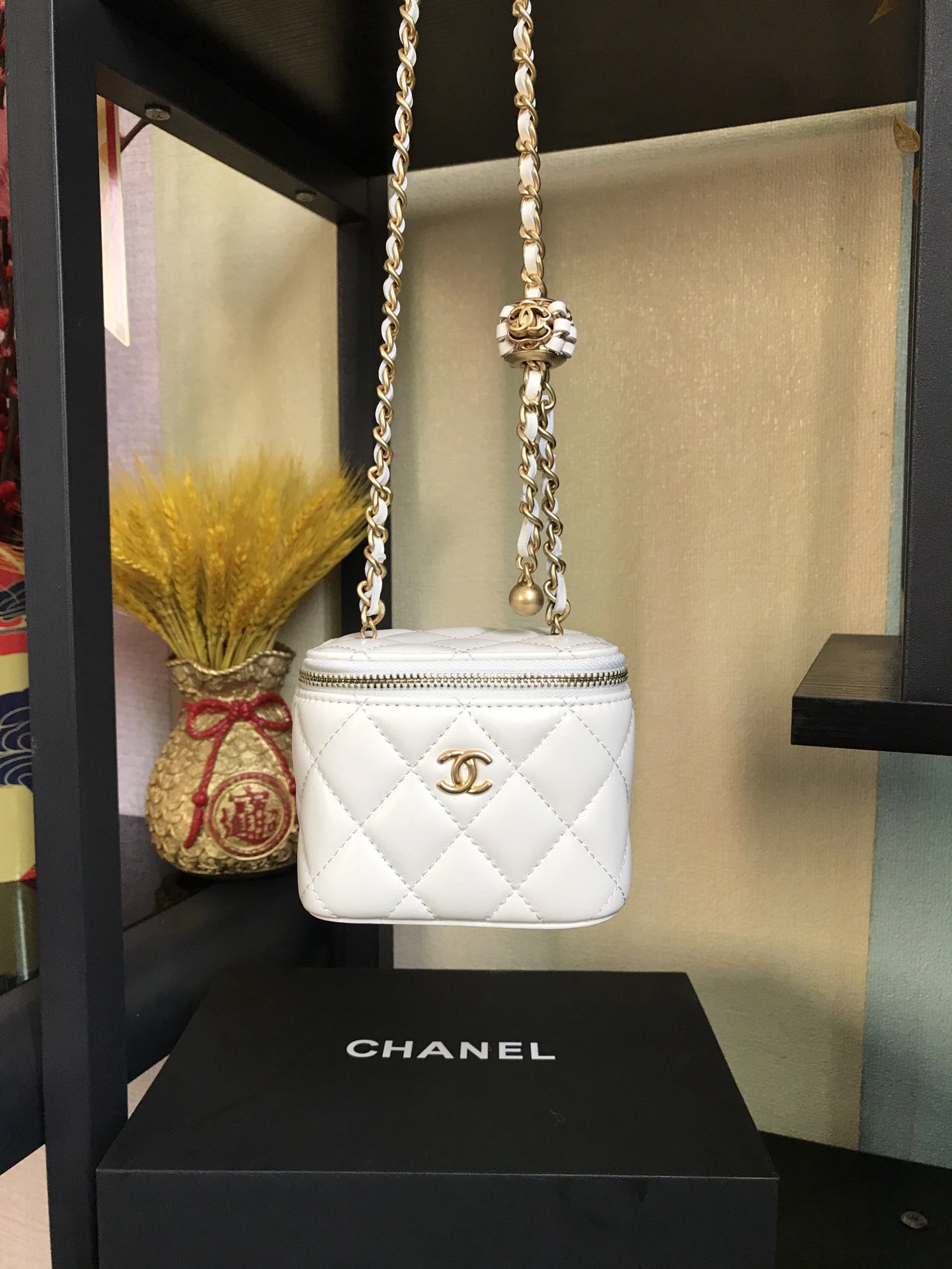 BestValue CHANEL SMALL VANITY WITH CHAIN 1258 - Image 3