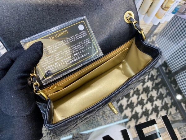 CHANEL FLAP BAG DailyWear 701 - Image 7