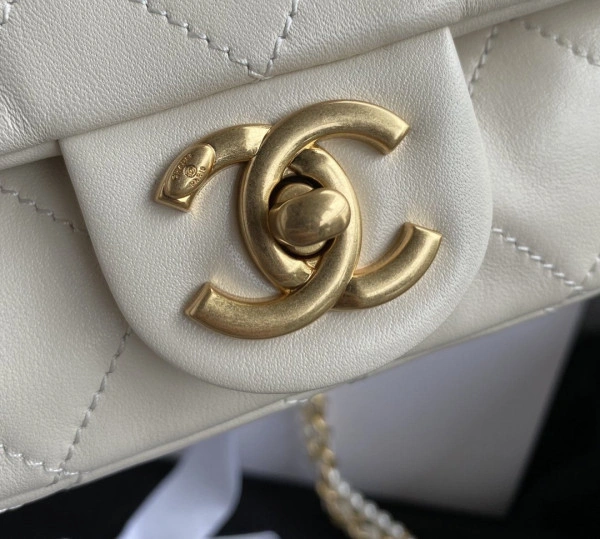 CHANEL FLAP BAG Trendy 656 - Image 9