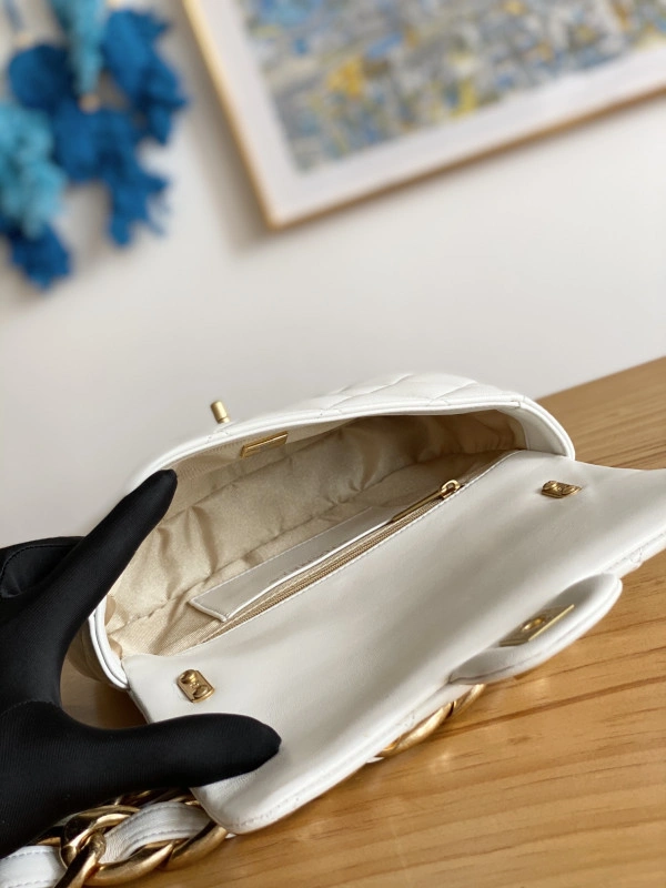 CHANEL SMALL FLAP BAG Comfortable 495 - Image 8