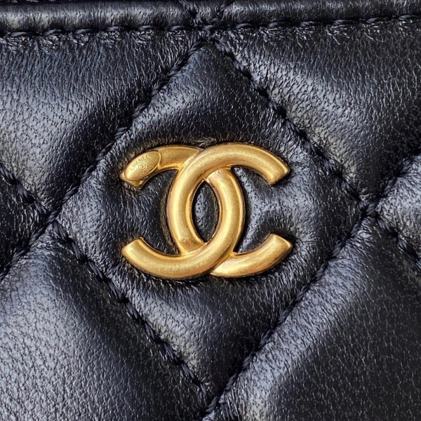 AllSeason CHANEL CHANELUTCH WITH CHAIN 1252 - Image 4