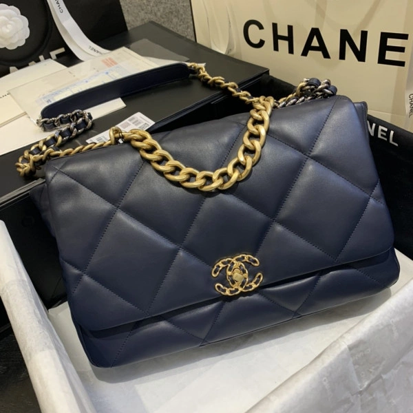 CHANEL 19 FLAP BAG WellDesigned 76 - Image 10