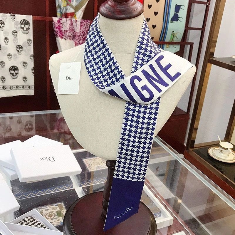 Dior Mitzah Twill Houndstooth 30 Montaigne Motif Silk Blue - Image 5