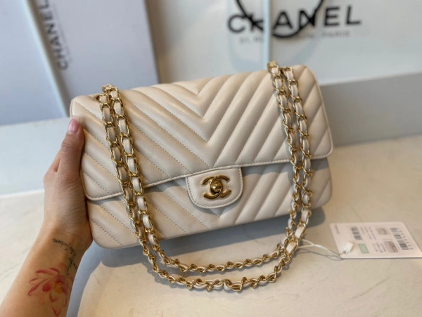 Fashionable CHANEL FLAP BAG LAMBSKIN 642 - Image 6