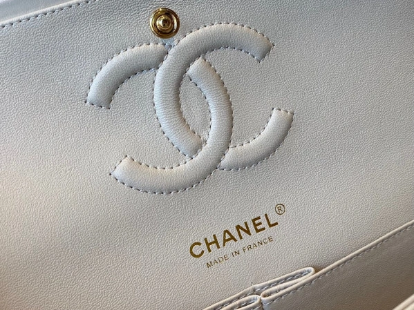 Fashionable CHANEL FLAP BAG LAMBSKIN 642 - Image 9