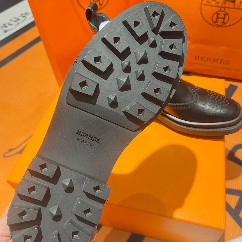 Hermes Brighton Ankle Boots Women Shiny Calfskin with Eyelet In Black - Image 4