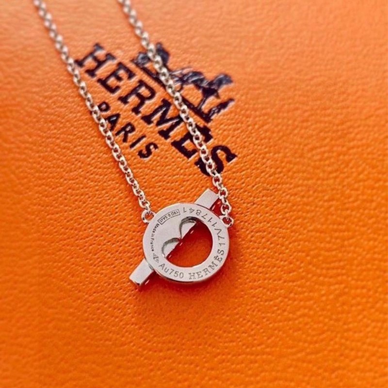 Hermes Finesse Pendant Necklace - Image 4