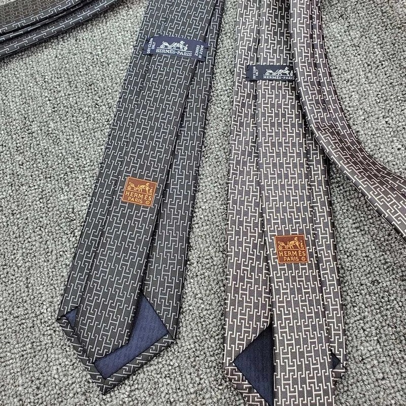 Hermes H Sabot Tall Tie In Grey - Image 3