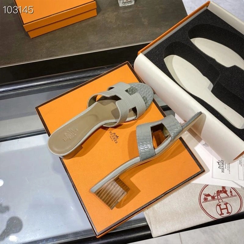 Hermes Oasis Slides Women Alligator Leather In Grey - Image 3