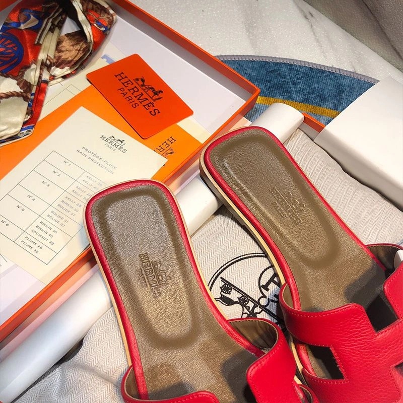 Hermes Oran Slides Women Calf Leather In Red - Image 4