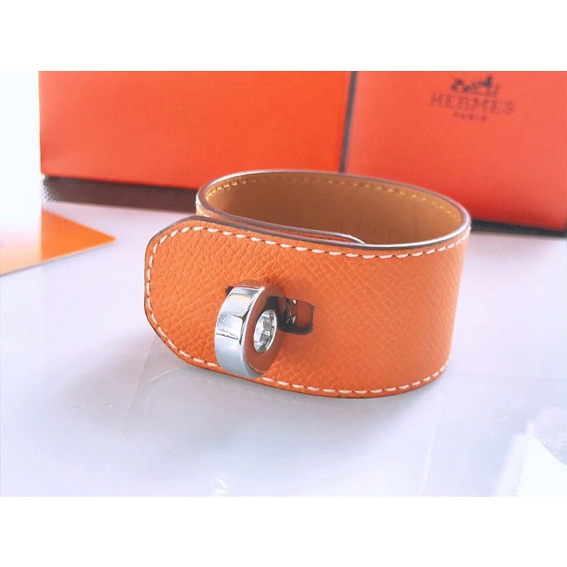 Hermes Turn-Lock Bracelets Box Calfskin Silver Hardware - Image 4