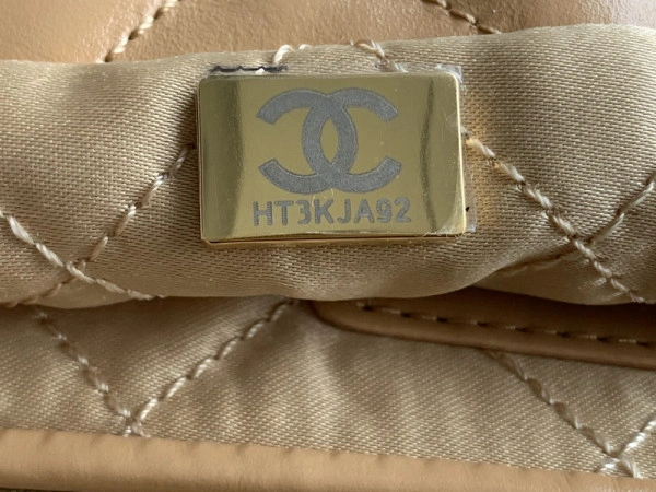 DailyWear CHANEL LARGE 22 HANDBAG 1625 - Image 9