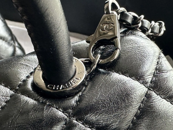 TopPick CHANEL FLAP BAG WITH TOP HANDLE 967 - Image 3