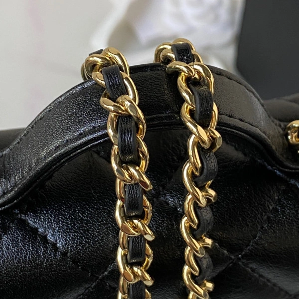 WellDesigned CHANEL CHANELUTCH WITH CHAIN 963 - Image 5