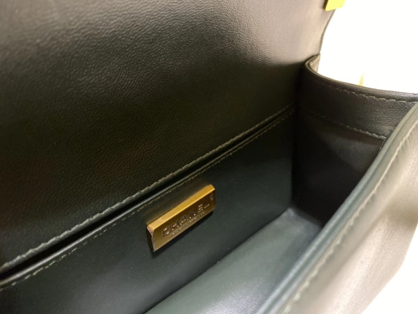 CHANEL BOY BAG 20CM WellDesigned 176 - Image 8