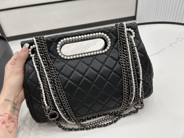 CHANEL LARGE FLAP BAG WITH TOP HANDLE UrbanStyle 959 - Image 5