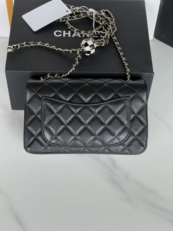 DailyWear CHANEL FLAP BAG 380 - Image 4