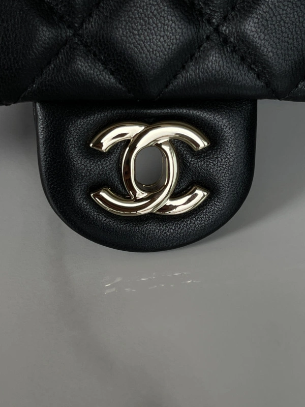 DailyWear CHANEL FLAP BAG 380 - Image 7