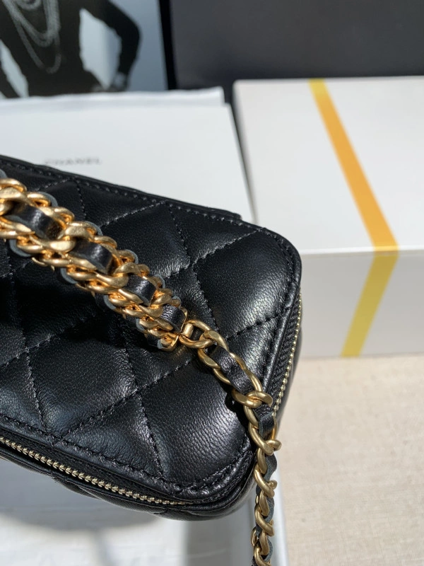 DailyWear CHANEL SMALL VANITY WITH CHANELASSIC CHAIN-16x9.5x8cm 1215 - Image 8