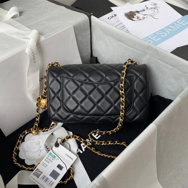Popular CHANEL FLAP BAG 20CM 295 - Image 3