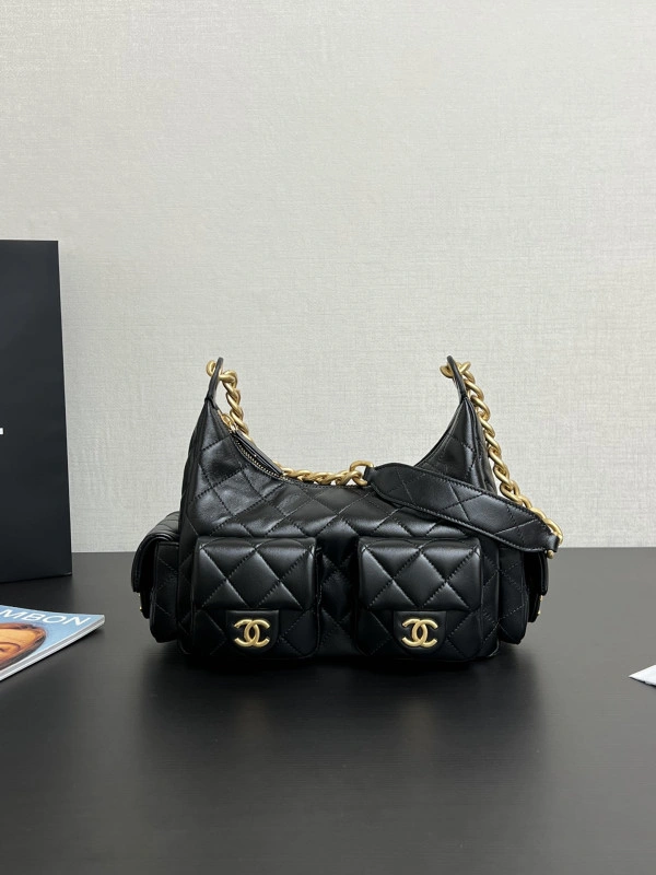 DailyWear CHANEL small Hobo Bag 1425 - Image 4